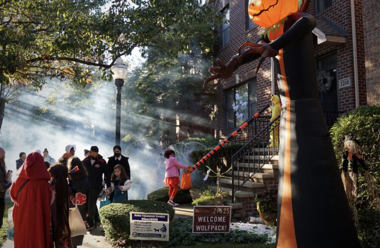 Ghosts, Goblins, and Witches take over  Bridgeport-Chinatown-Canaryville and McKinley Park on Halloween