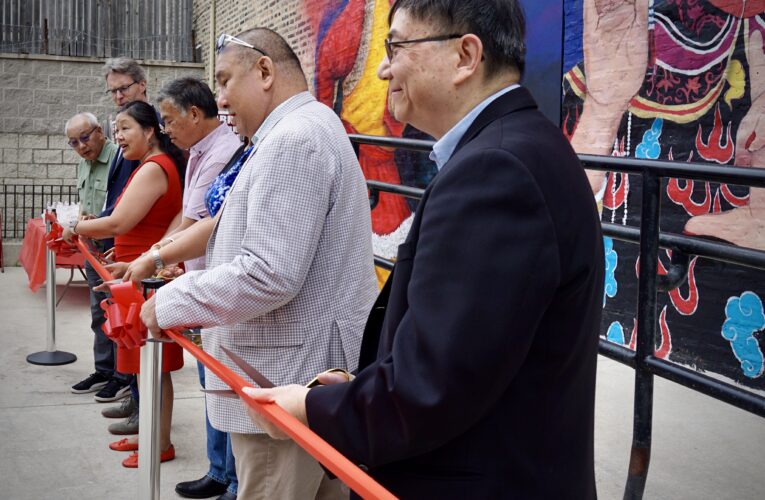 “Chinese Opera” Mural Unveiled: Pictures – Video ￼