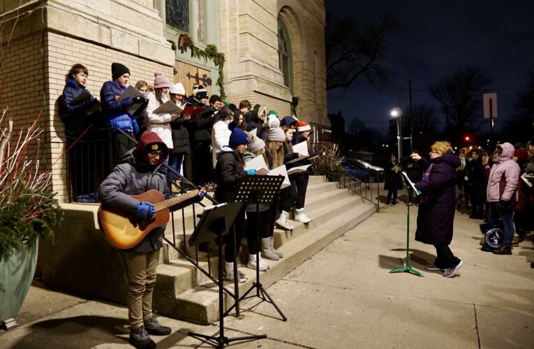 Christmas Caroling In Bridgeport-Photos