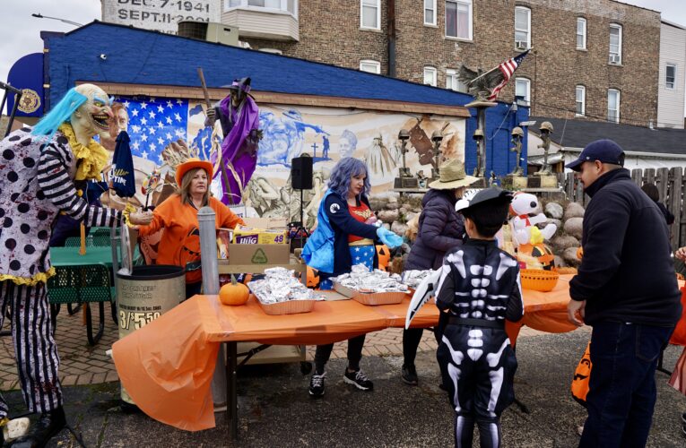 Community’s Spirits Soar as Bridgeport and McKinley Park Veterans Shine at ‘Trunk and Treat’ Extravaganzas.  (Photos)